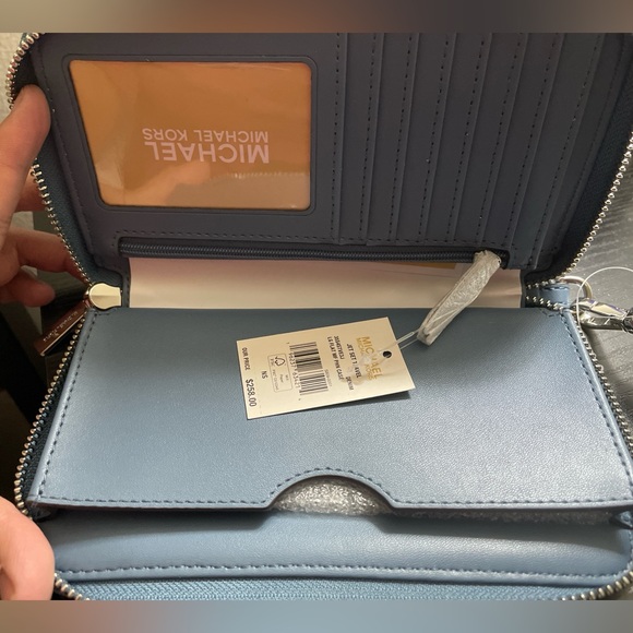 MK wallet - Picture 2 of 3